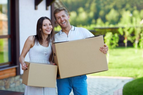 House removals support with careful loading